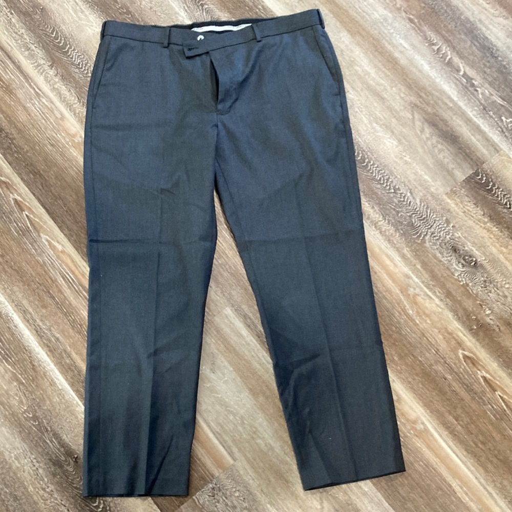 Perry Ellis Portfolio  DRESS SLACKS  WAIST 42 INSEAM 32